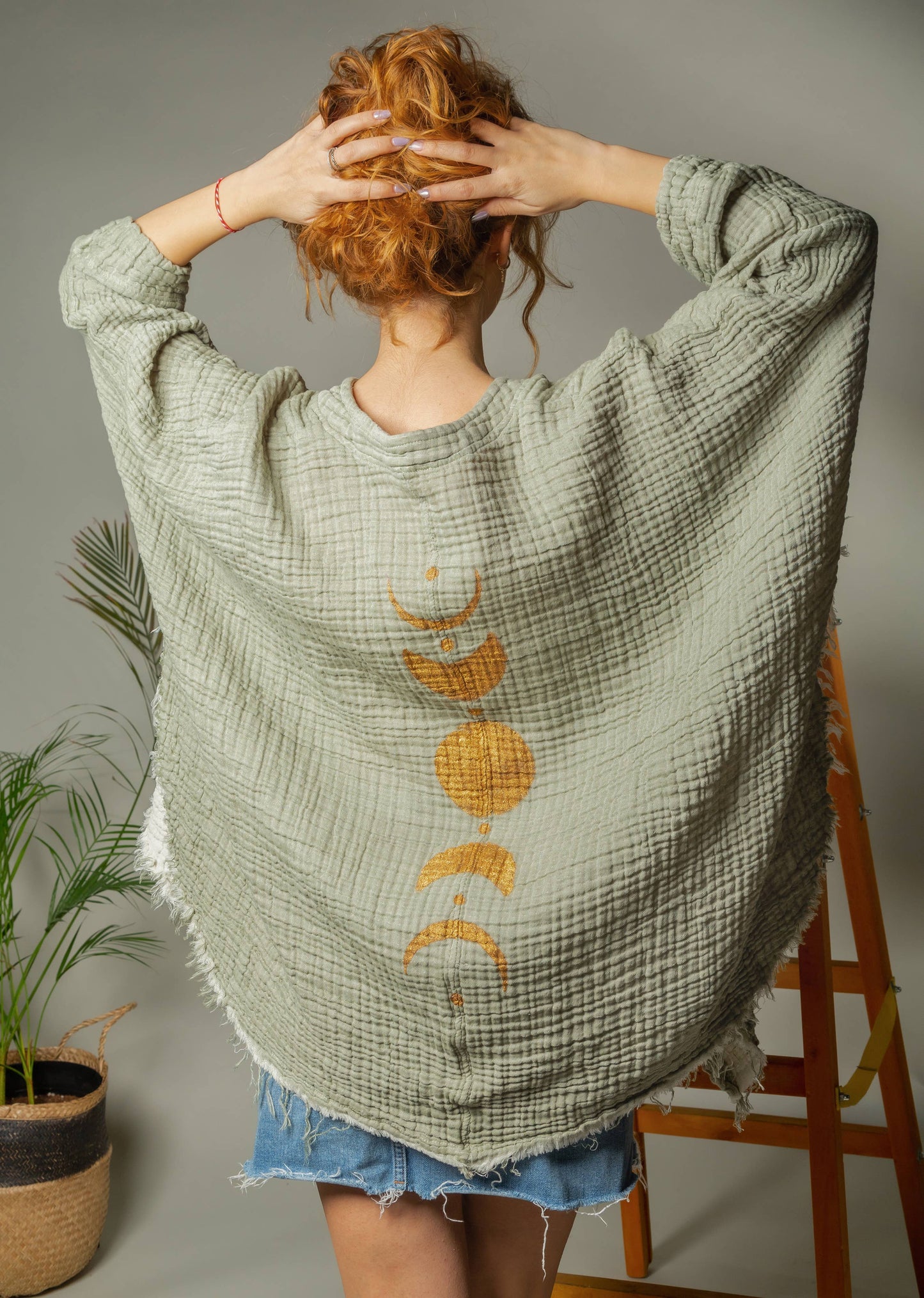 MOA - Beige and Black Moon Phases Muslin Kimono Robe / Poncho: Beige