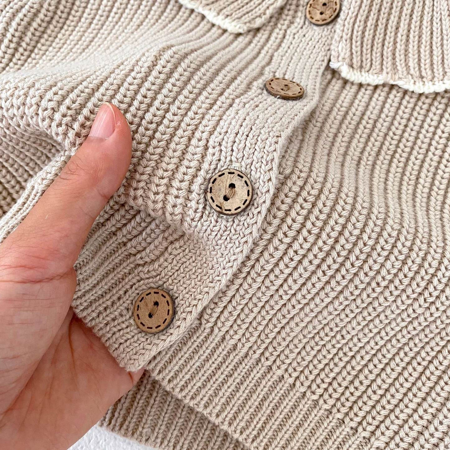 Annie & Charles® - Made in Austria - knit jacket with collar Amalia: Beige
