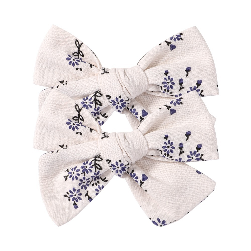 Annie & Charles® - Made in Austria - hair clip with stitch: Grey Flower