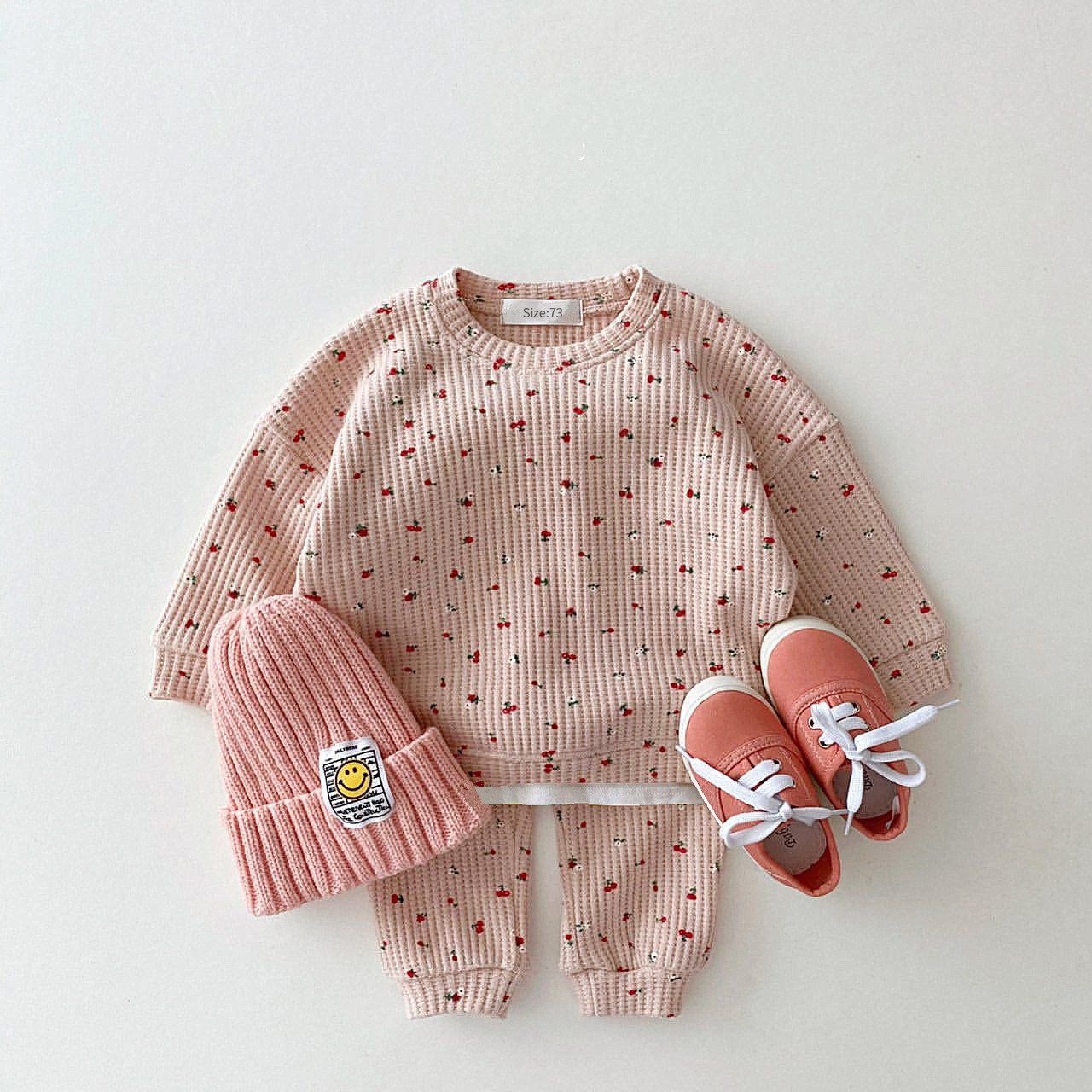 Annie & Charles® - Made in Austria - Cherry Jogger Set: Beige