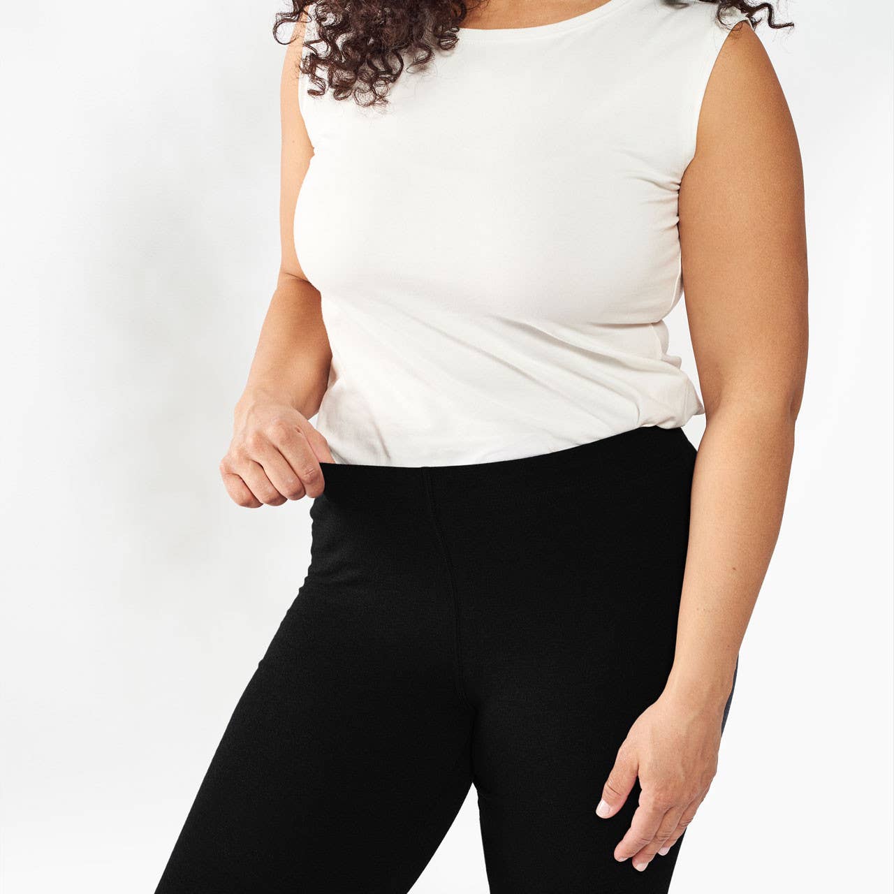 Maggies Organics - Organic Cotton Base Layer Ankle Leggings: Black